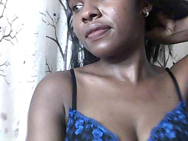 sweet-aaliya webcam