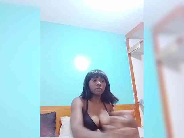 sweet-aaliya webcam