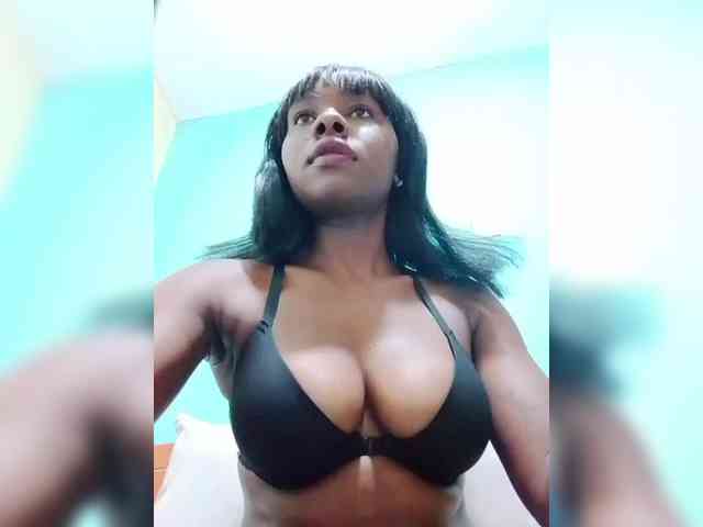 sweet-aaliya webcam