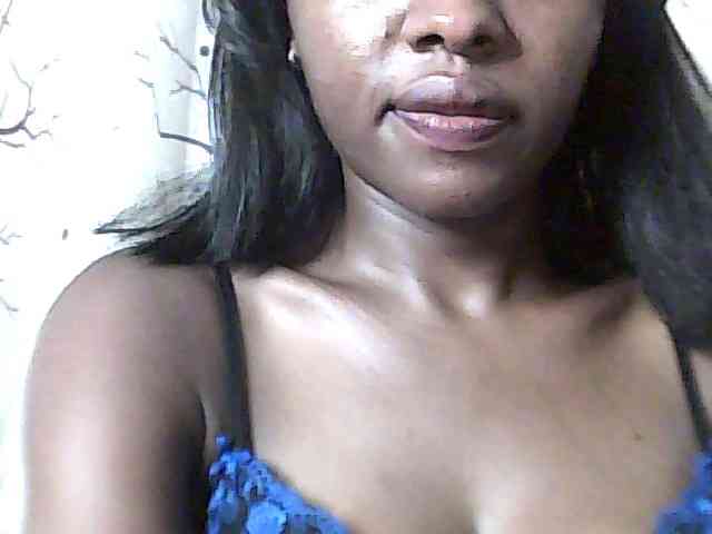 sweet-aaliya webcam