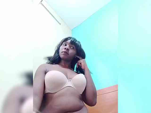 sweet-aaliya webcam