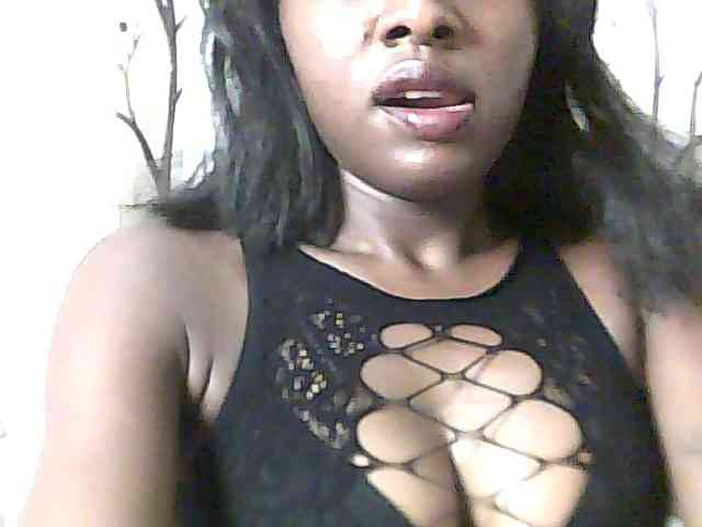 sweet-aaliya webcam
