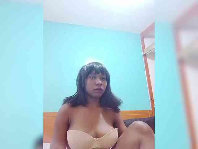 sweet-aaliya webcam