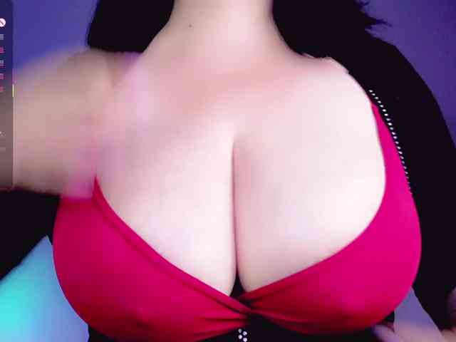 BustyDelight webcam