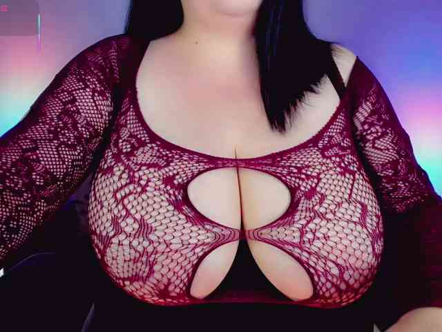 BustyDelight webcam