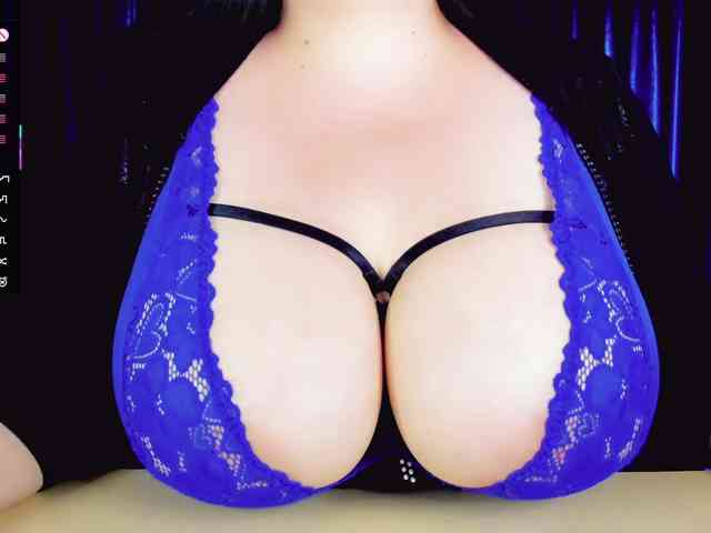 BustyDelight webcam
