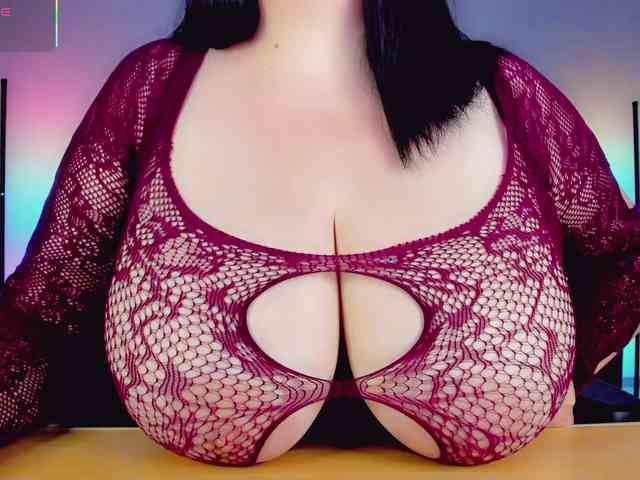 BustyDelight webcam