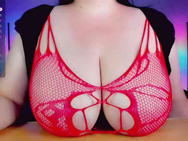 BustyDelight webcam