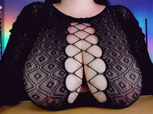 BustyDelight webcam