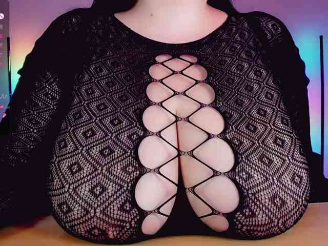 BustyDelight webcam