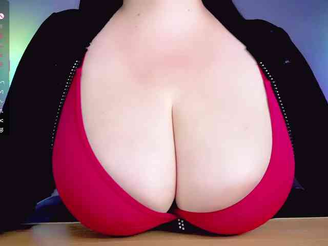 BustyDelight webcam