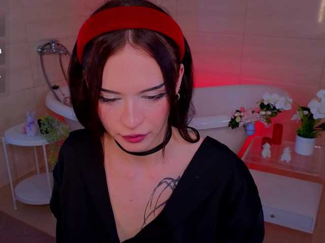 adet1a's BongaCams show and profile