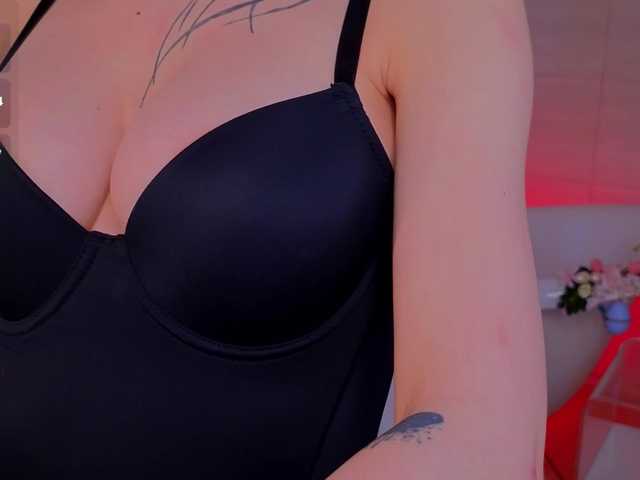 adet1a's BongaCams show and profile