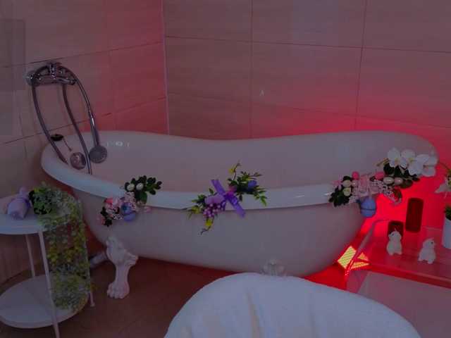 adet1a's BongaCams show and profile