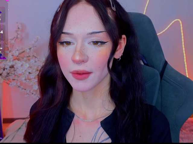 adet1a's BongaCams show and profile