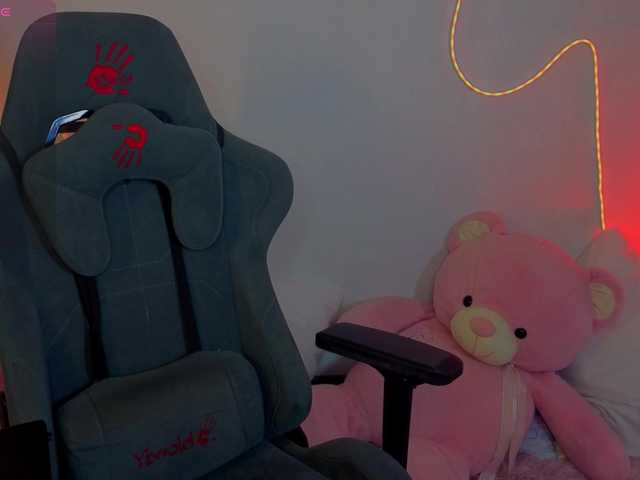 adet1a's BongaCams show and profile