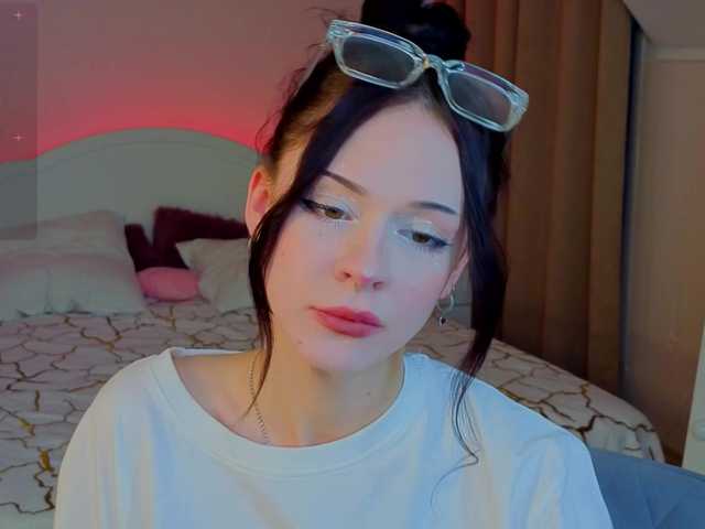 adet1a's BongaCams show and profile