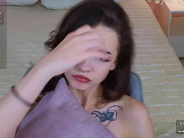 adet1a Live Webcam on BongaCams