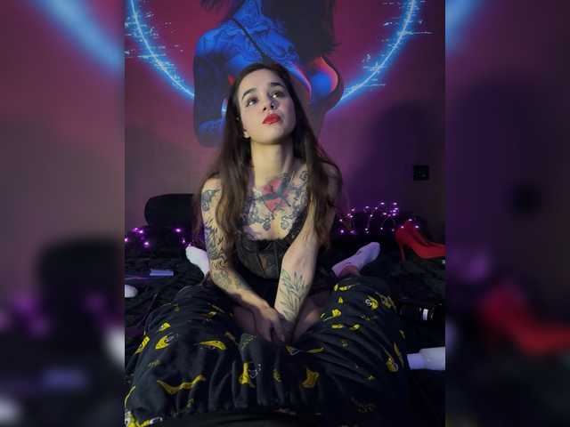 LollyMille from BongaCams