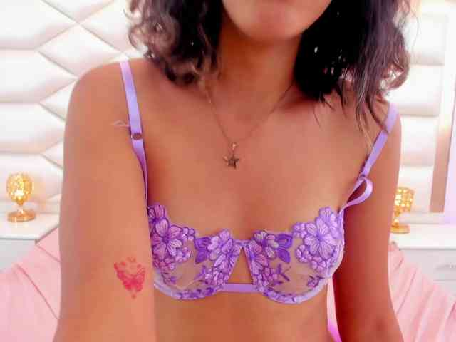 emilybaez's webcam live show