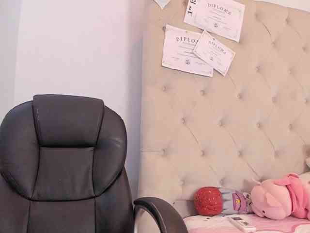 amber-yours webcam
