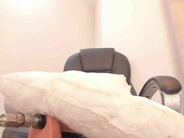 amber-yours webcam