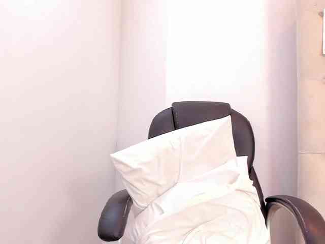 amber-yours webcam