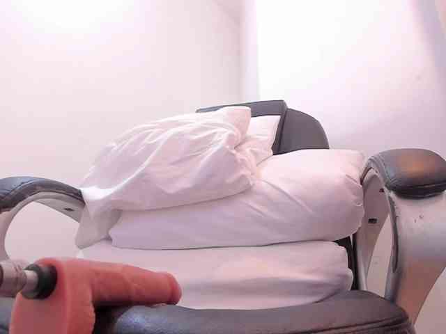 amber-yours webcam