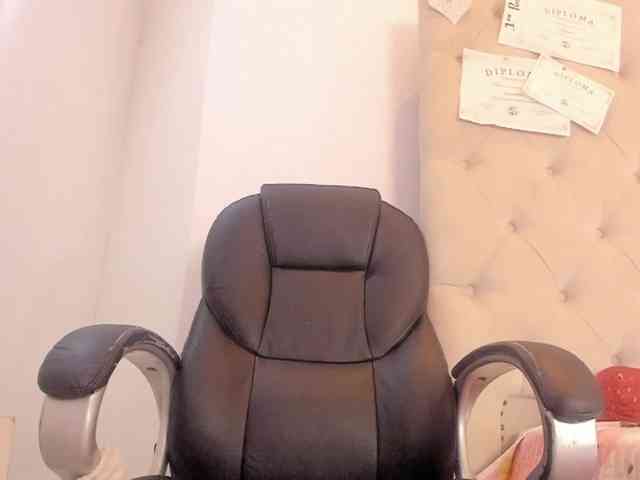 amber-yours webcam
