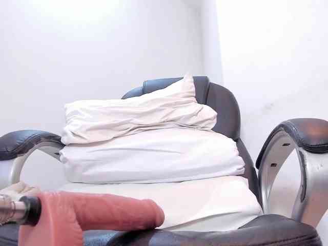 amber-yours webcam