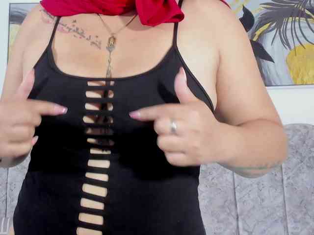 azaharaa webcam