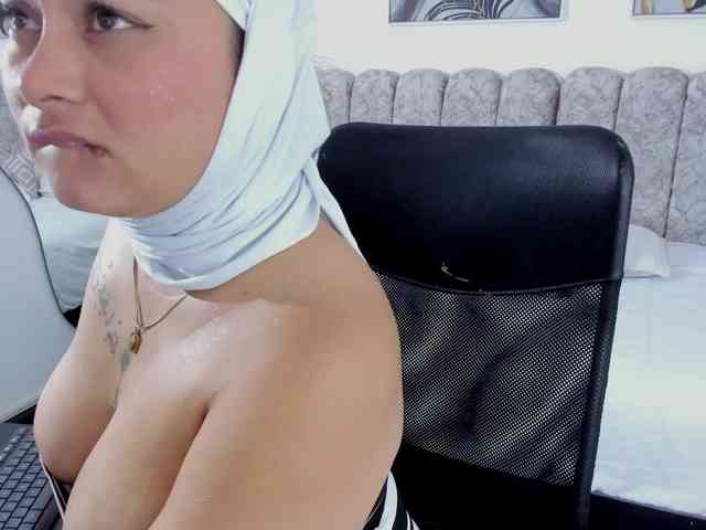 azaharaa webcam