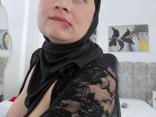 azaharaa webcam