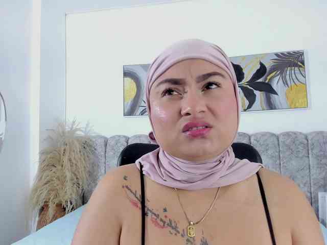 azaharaa webcam