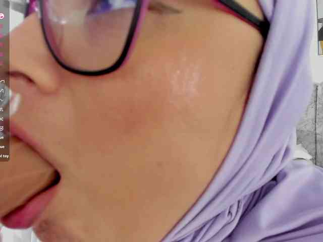 azaharaa webcam