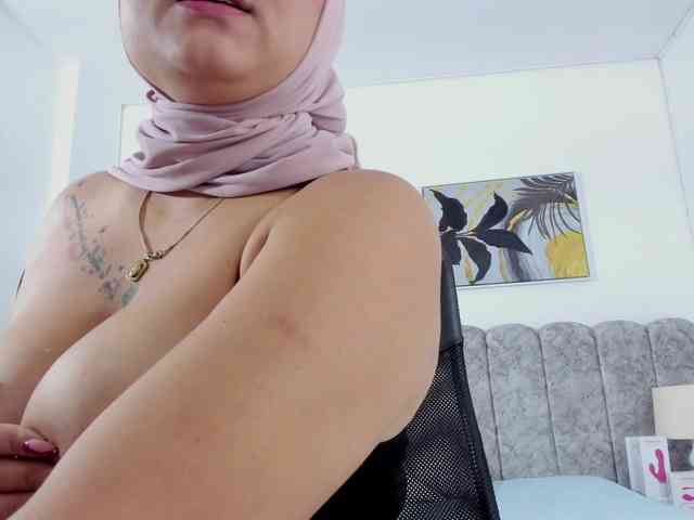azaharaa webcam