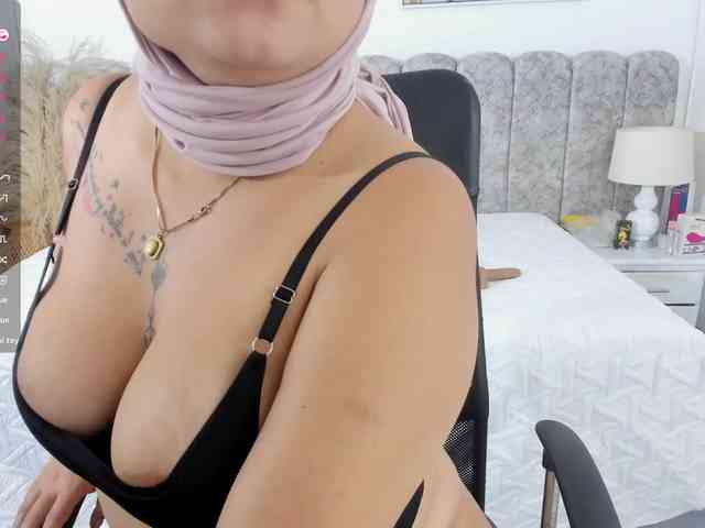 azaharaa webcam
