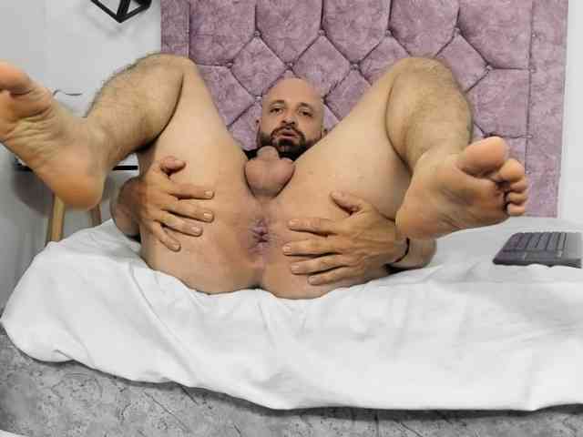 mastersubmissive webcam