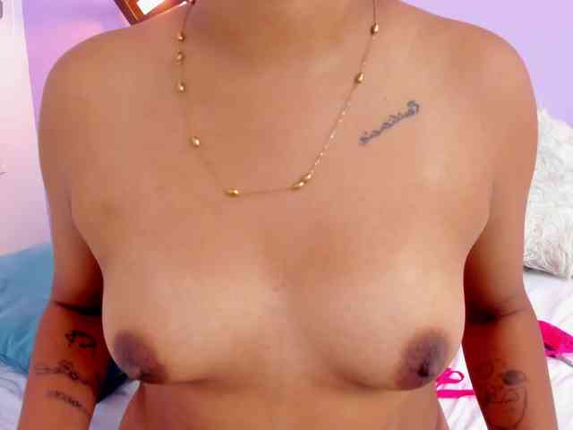 CamilaRey webcam