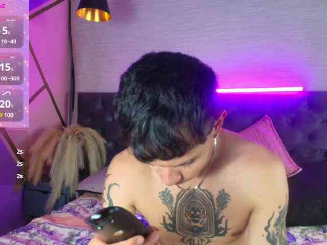 MidniightLove webcam