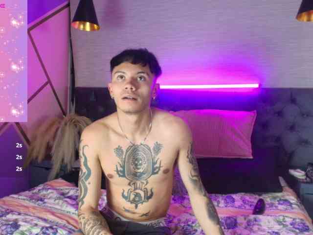 MidniightLove webcam