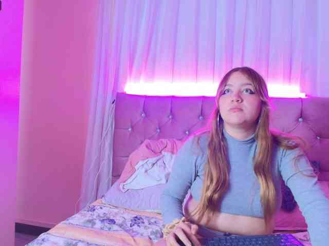 MidniightLove webcam