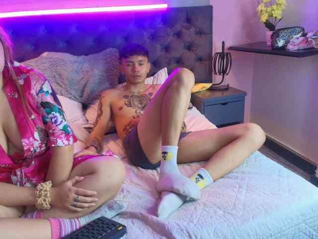 MidniightLove webcam