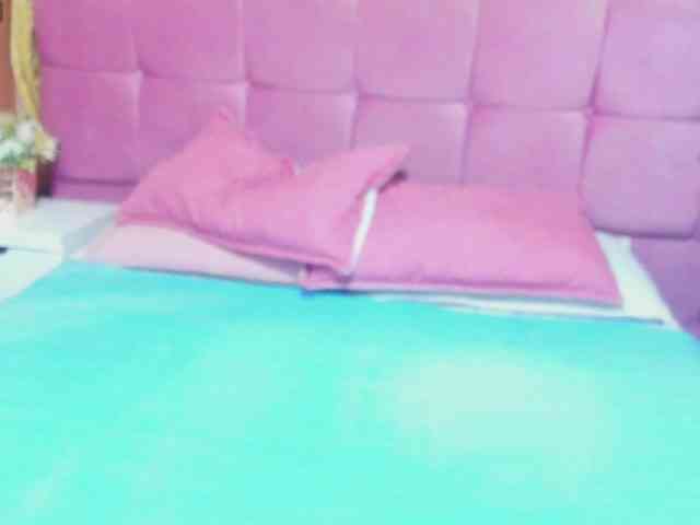 MidniightLove webcam