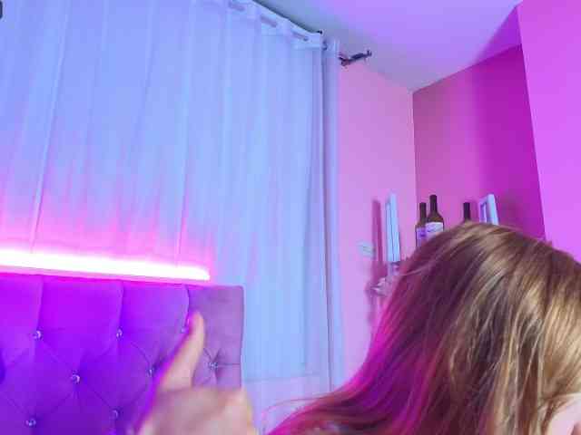 MidniightLove webcam
