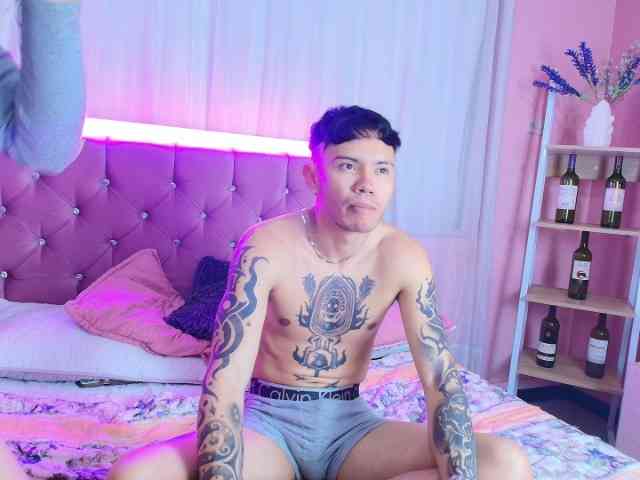 MidniightLove webcam