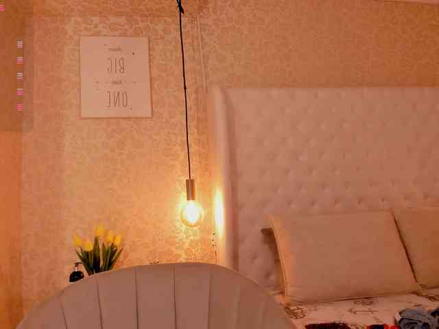 madisson-gray Live Webcam on BongaCams