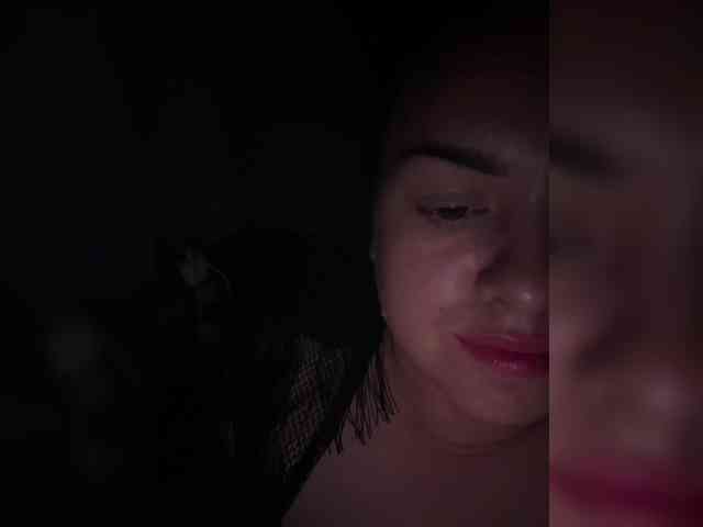 MariKisss webcam