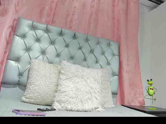 yesicacharlote webcam