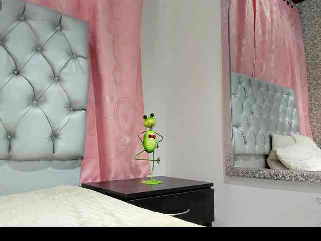 yesicacharlote webcam